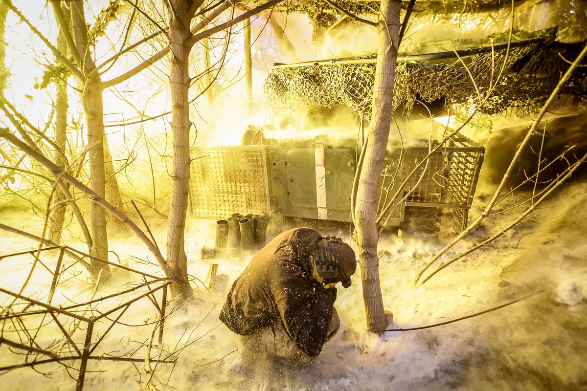 Военный рассказал о положении армий на основных направлениях в зоне СВО