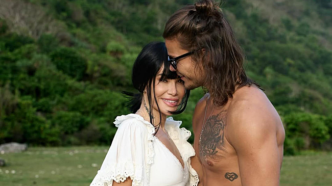 Айза-Лилуна Ай поделилась с Super подробностями подготовки к свадьбе