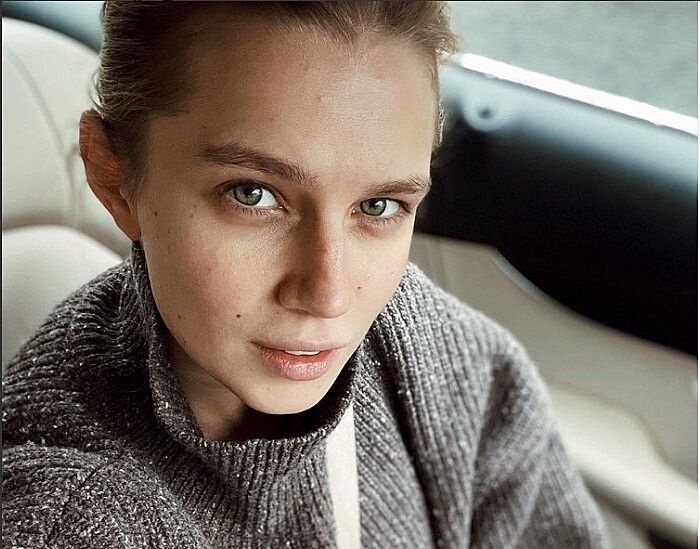 Звезда "Папиных дочек" прилетела отдыхать в Крым и