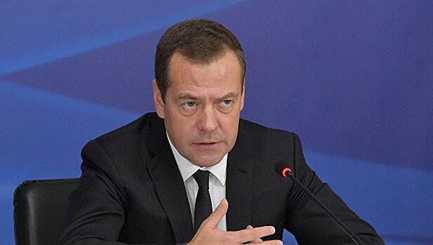 Медведев пригрозил запретительными пошлинами на нефть