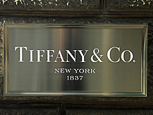 Forbes узнал возможную причину заморозки сделки LVMH и Tiffany