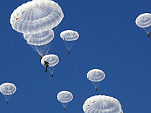 Ветераны и кадеты-десантники Омского КВК отмечают 205-ю годовщину со дня образования учебного учреждения