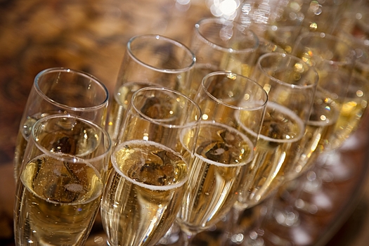 Минздрав одобрил идею запрета детского шампанского