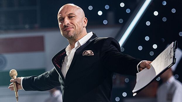 Директор Нагиева прокомментировала патриотичное фото артиста