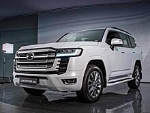 «Toyota изменила традициям»? В России презентовали Land Cruiser 300