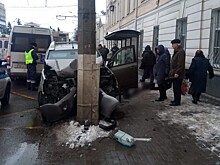В центре Твери в страшной аварии погиб мужчина