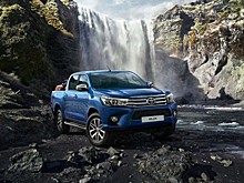 Пикап Toyota Hilux стал дороже в России