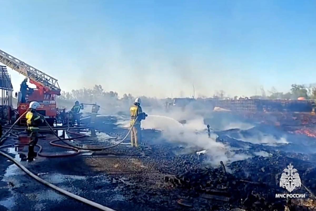 МЧС России полностью ликвидировало пожар в Крыму