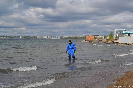 Подготовка к пляжному сезону: в Челябинске водолазы достали опасный мусор из городских водоемов