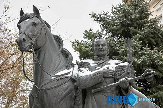 Губернатор: В Ростове организован специальный просмотр спектакля &laquo;Платов&raquo; для казаков