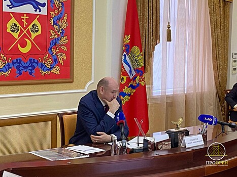 У Евгения Солнцева возникли вопросы к проекту — мало парковок и маленький сад