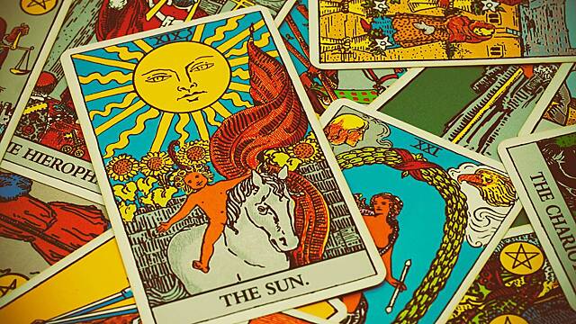 Таро Райдера-Уэйта: история колоды, ее особенности и символика карт