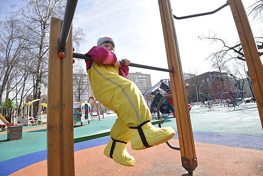 Элементы детских площадок отремонтируют в Красносельском районе
