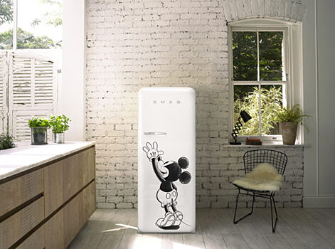 Компании Smeg и Disney выпустили холодильники с изображением Микки Мауса