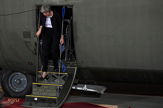 В репортаж о Терезе Мэй закрались истребители времен Второй мировой