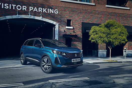 Обновленный Peugeot 5008 получил свежий вид и новый салон