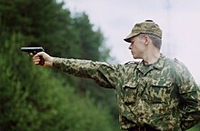 Макаров: человек и пистолет