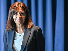 Мэр Парижа Идальго уходит из соцсети X из-за дезинформации и антисемитизма