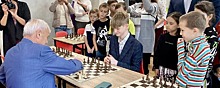 В Чебоксарском ДК «АРТ Ровесник» прошел сеанс одновременной игры в шахматы для детей