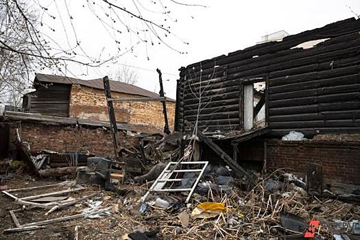 Руины от снесенного дома продолжают портить облик Ноябрьска