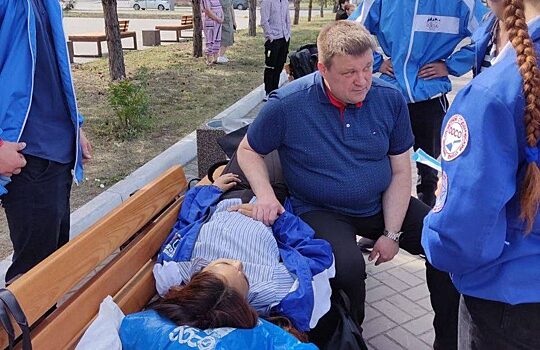 Главврач онкодиспансера Омска Дмитрий Маркелов спас юную омичку во время массовых мероприятий