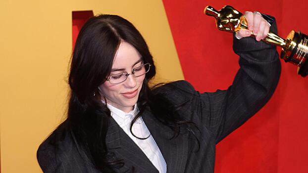 Билли Айлиш получила "Грэмми" в номинации "Песня года"