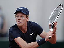 Синнер вышел в 1/8 финала Australian Open, проиграв Фучовичу два стартовых сета