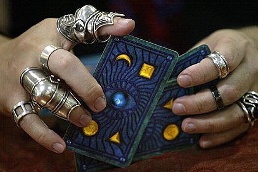 Психолог разоблачила трюки экстрасенсов