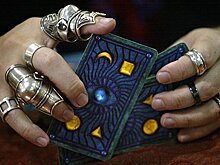 Психолог разоблачила трюки экстрасенсов