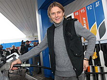 Тимощук разгонялся до 305 км/ч на автобане в Германии: «Ощущения нереальные, все так быстро пролетает справа и слева. Нам всем хочется быстро поездить, погонять с кем-то»