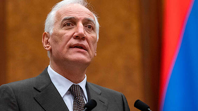 Президент Армении попал в курьезную ситуацию в ходе визита в Грецию