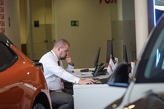 В РФ сделали «критически нехороший» прогноз продаж легковушек