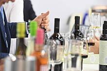 В России призвали ввести контроль за производством алкоголя после отравлений
