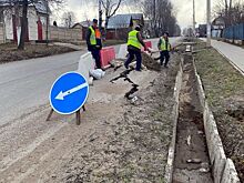 В Воткинске повреждение дороги на улице Азина подрядчик устранит за свой счёт