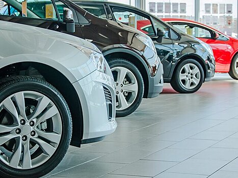 Мантуров заявил, что утильсбор не призван закрыть авторынок