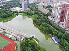 Реконструкция пруда у Дворца пионеров началась в Гагаринском районе Москвы