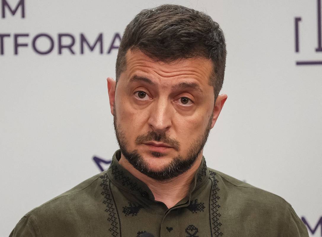 Зеленского сравнили с капризной школьницей