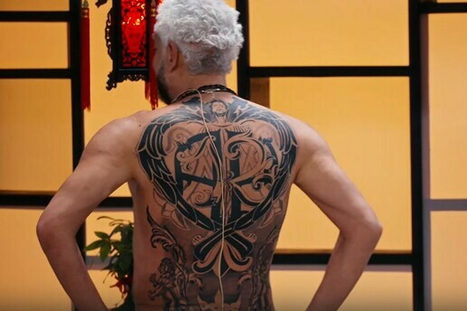 Киркоров набил татуировку на всю спину и сравнил себя с тинейджером