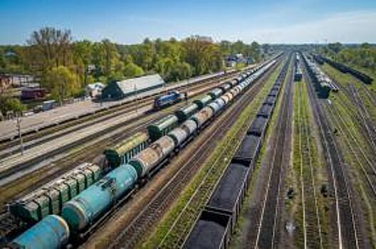За прошедшие выходные в Мурманск прибыло 40 грузовых поездов, ограничения на погрузку всех грузов сняты
