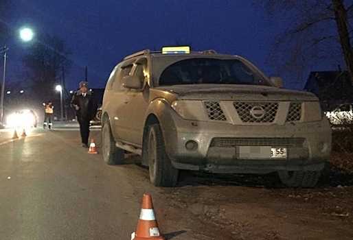 В Омске водитель внедорожника насмерть сбил женщину на пешеходном переходе