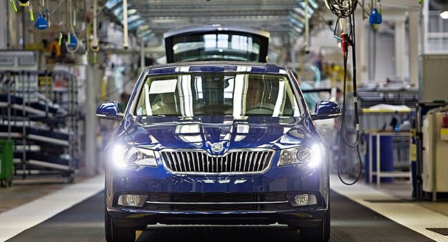 Skoda на неделю приостановит производство автомобилей