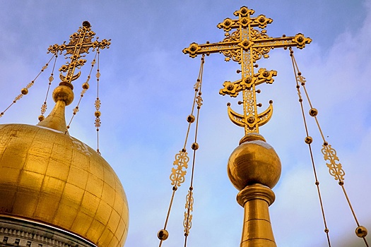 Депутаты Петербурга предложили законодательно запретить "крестопад"