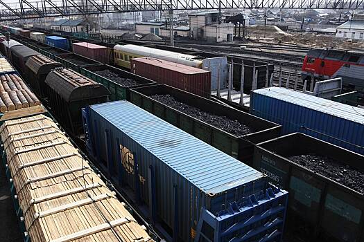 В России задержали контейнеры с формой ВСУ. Груз шел транзитом через Китай в Польшу