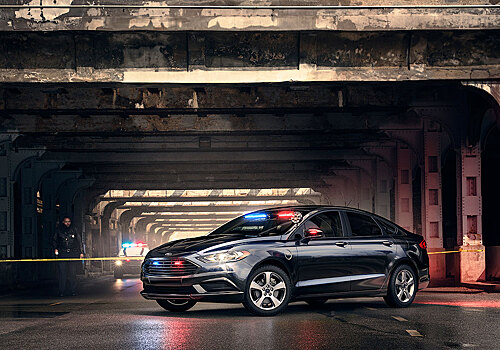 Ford построил для полиции подзаряжаемый от розетки седан