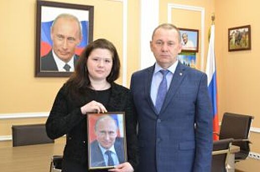Пермячка получила в подарок автограф и портрет Путина, и ждёт его в гости