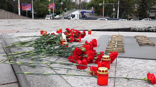 В Чите полицейские и общественники почтили память погибших