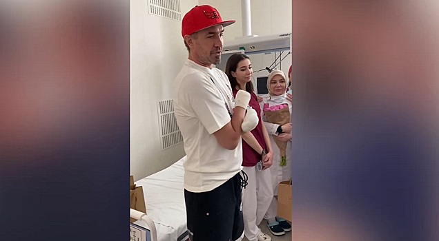 Ручки и ножки перестали работать: Оксана Домнина вспомнила, как рассказала детям об ампутации Костомарова