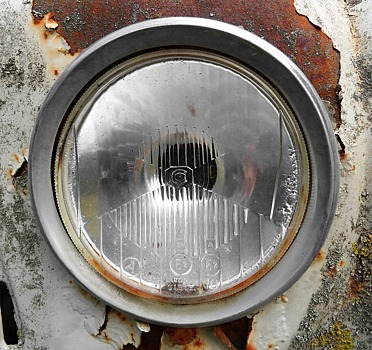 В районе Текстильщики за год обнаружили более 20 брошенных авто