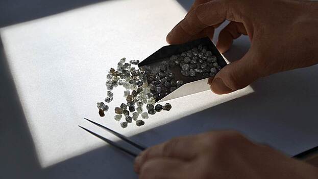 Прибыль ювелирного ритейлера Signet Jewelers выросла на 18,6%