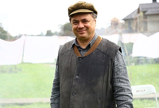 Сын Евгения Леонова, актер Андрей Леонов передал защитникам Донбасса свой личный грузовик